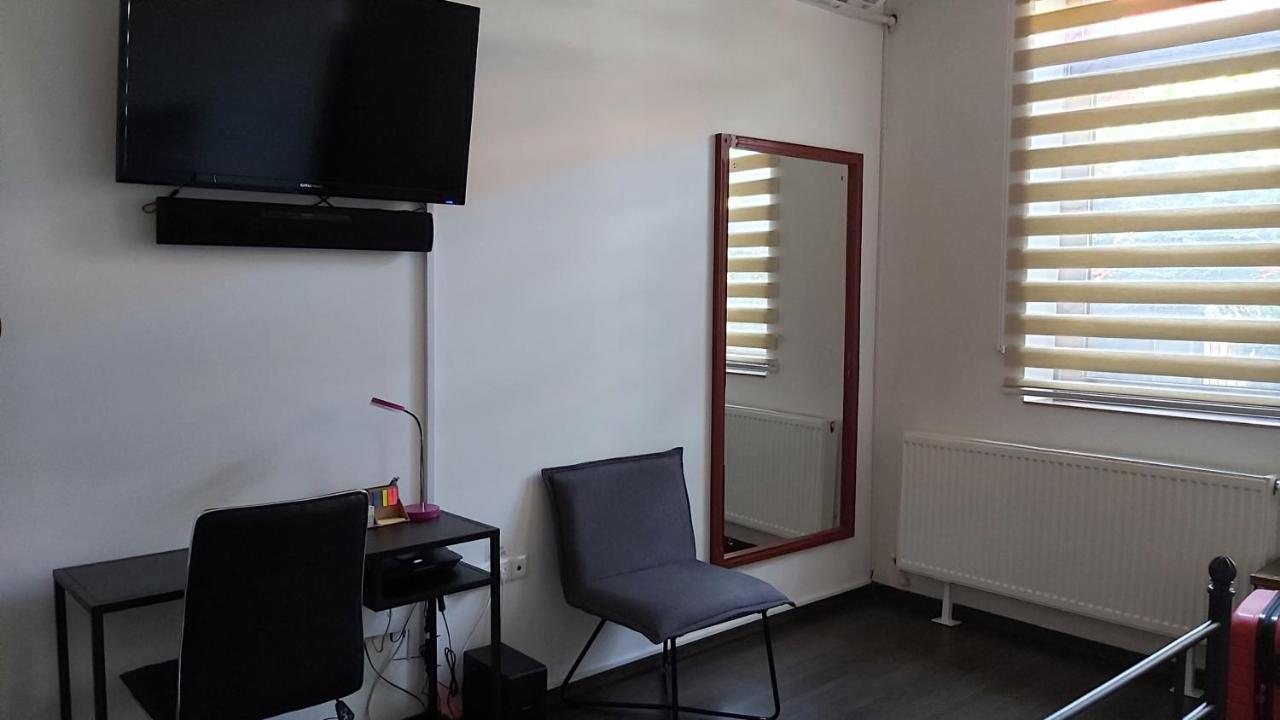 אורדאה City Center Minimalist Apartment מראה חיצוני תמונה